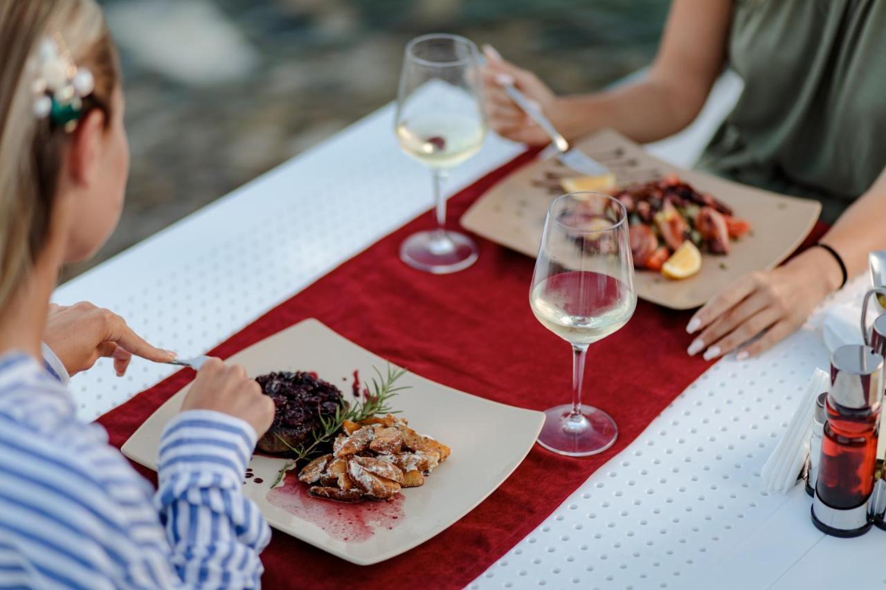 Barka B'N'B - Elegant Seaview Rooms Herceg Novi Buitenkant foto